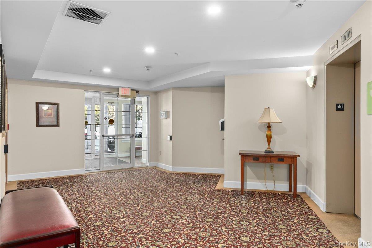 312 Sutton Drive 312 Property Photo 2