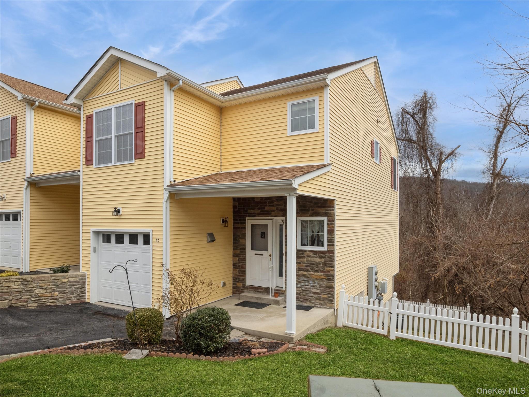 43 Aveonis Court Property Photo 2