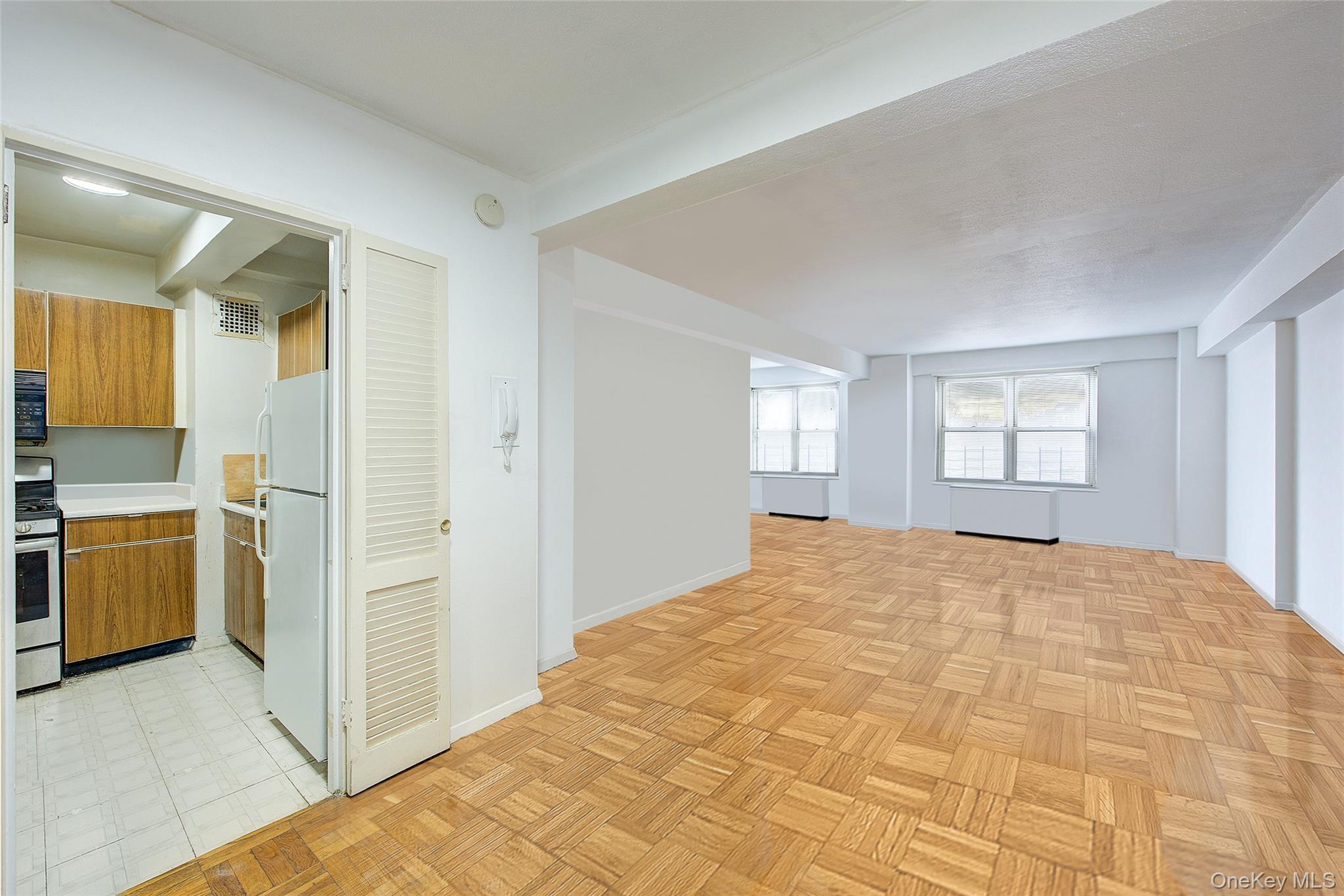 107-40 Queens Boulevard 4m Property Photo 4