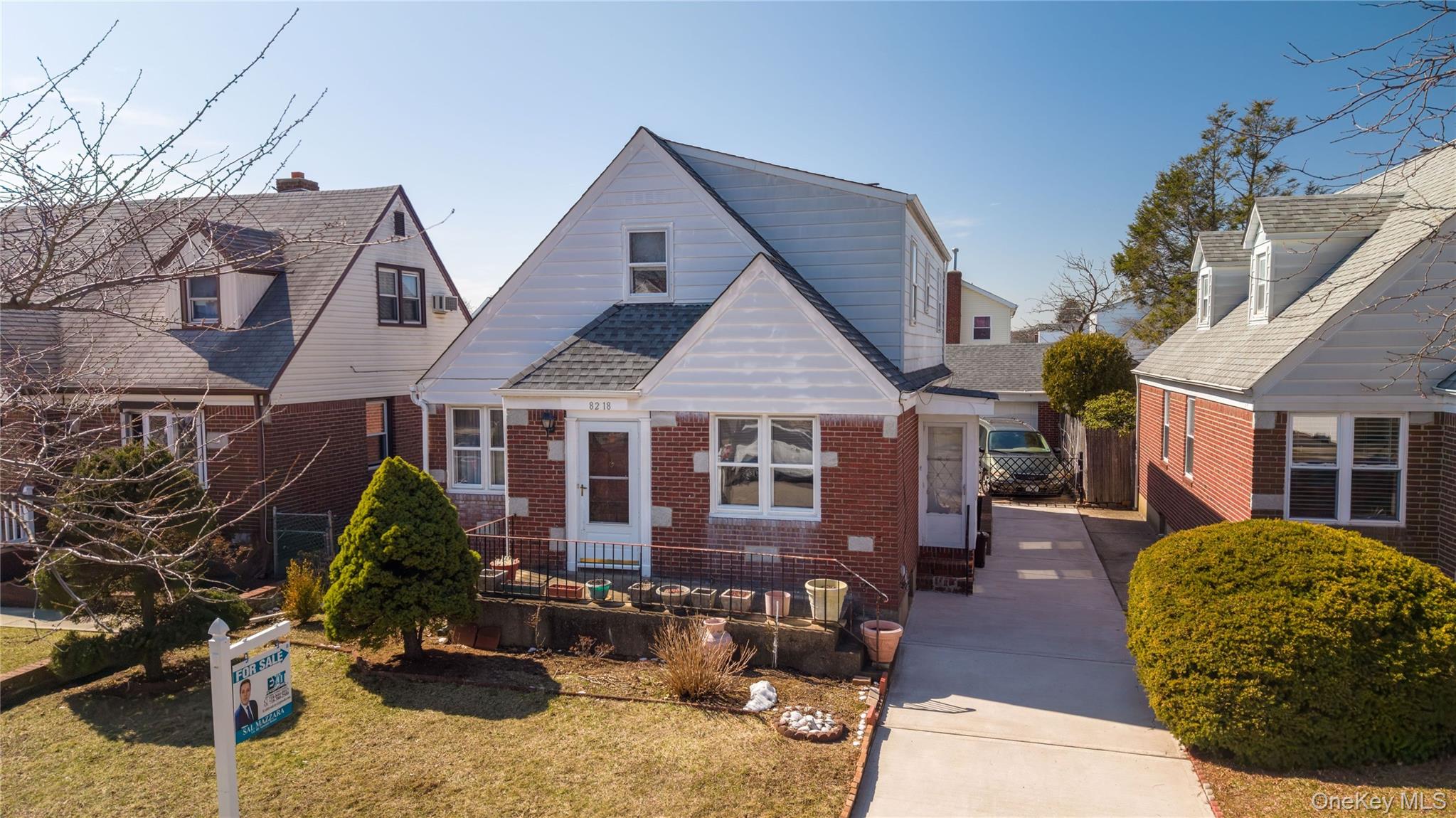 8218 258th Street Property Photo 1