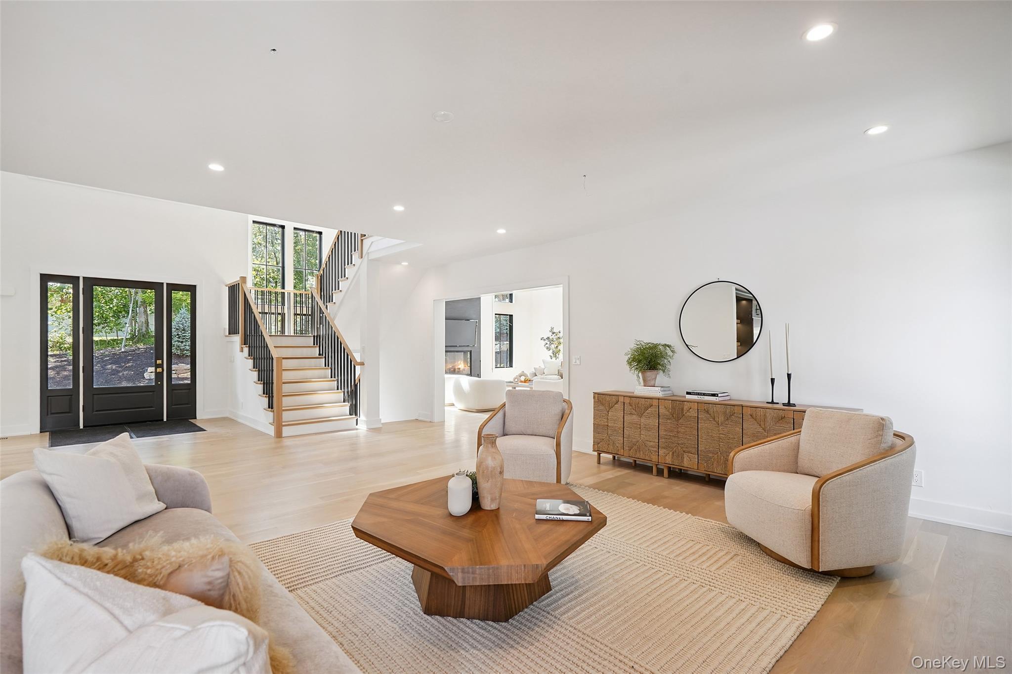 417 West Street Property Photo 8