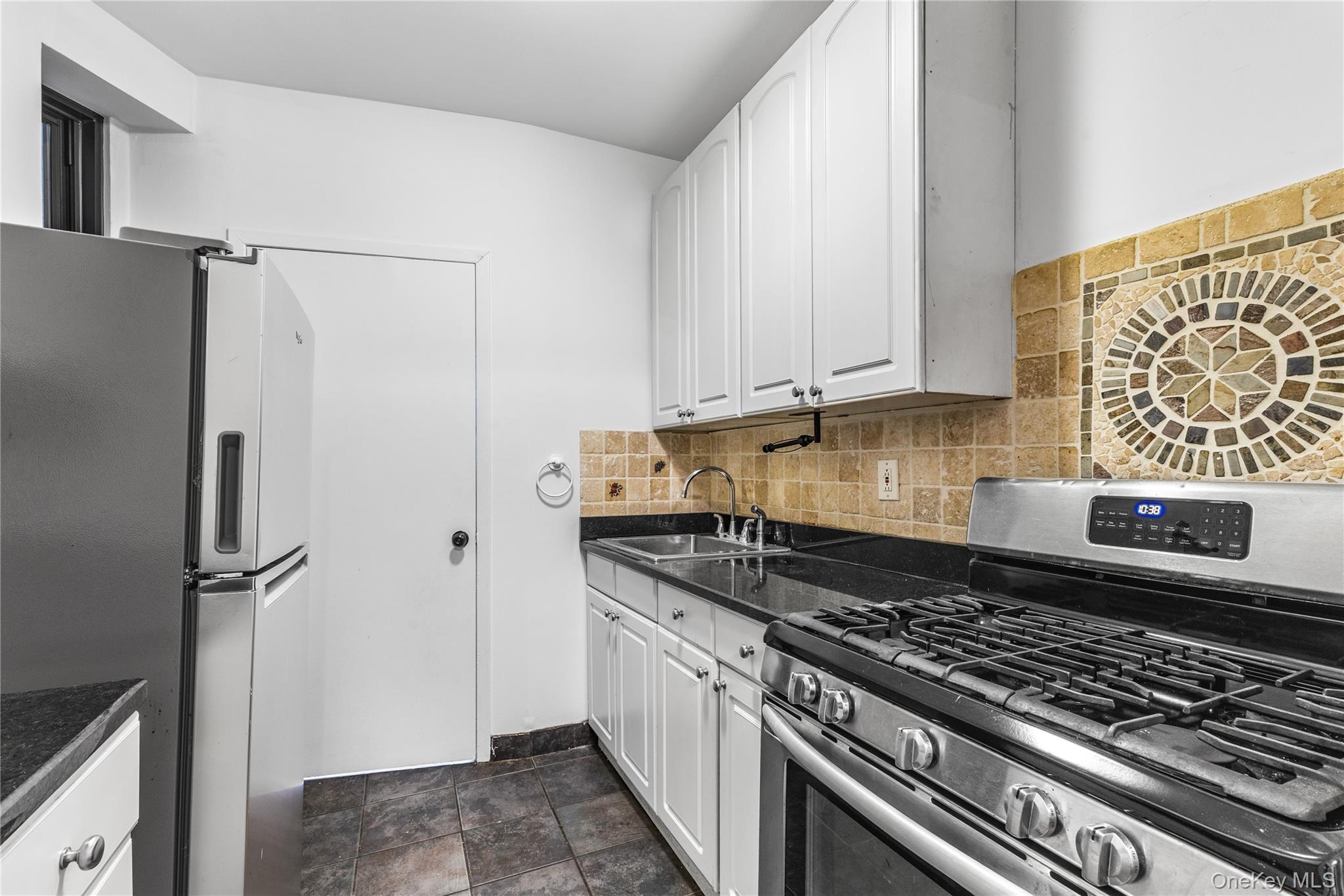 155 W 106th Street 1a Property Photo 5