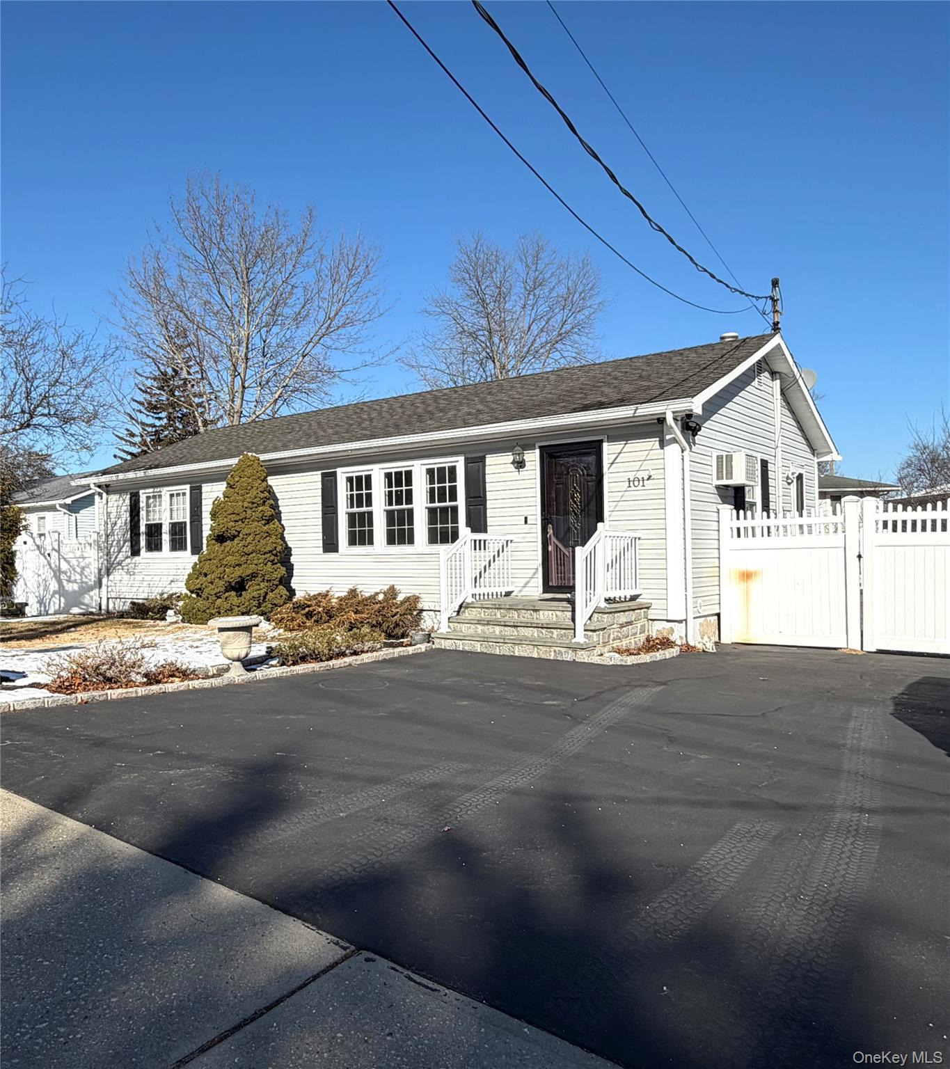 101 Rosevale Avenue Property Photo 1
