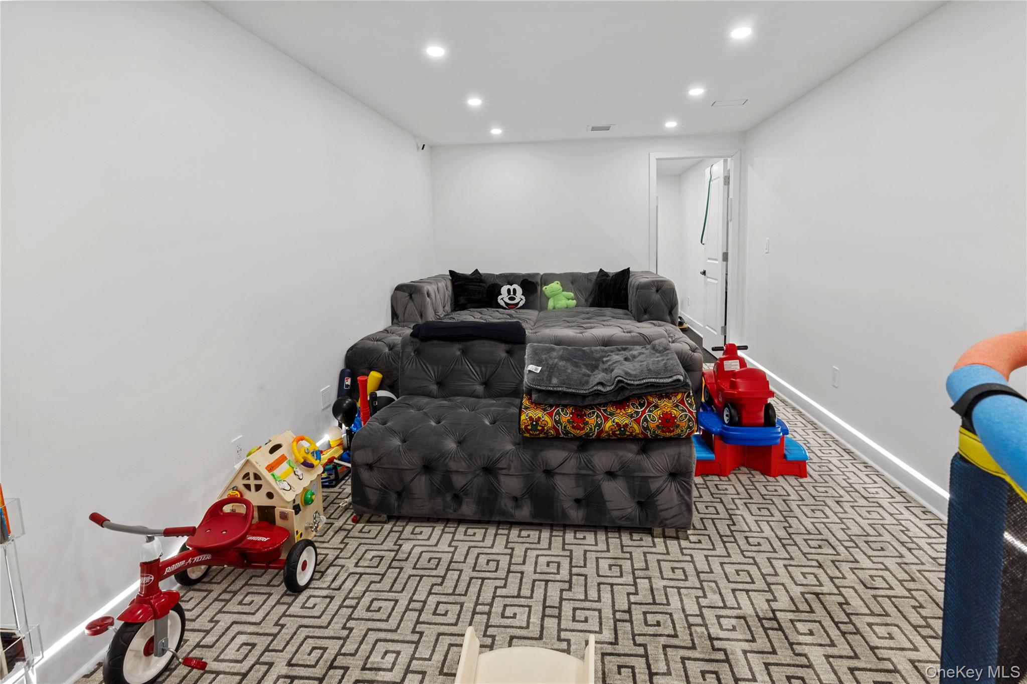 24 Chestnut Lane Property Photo 22