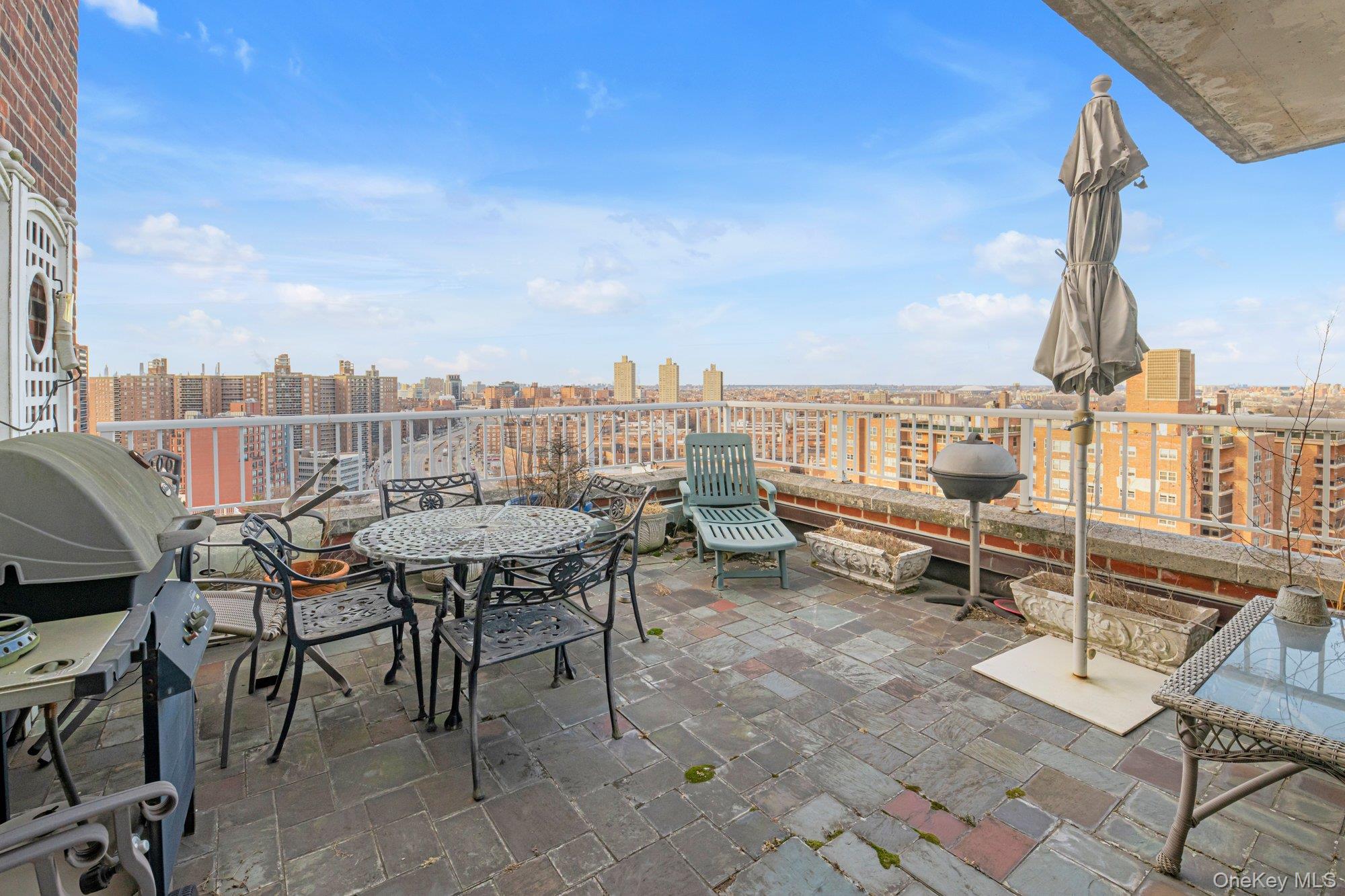107- 40 Queens Boulevard Ph1 Property Photo 10