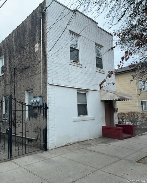 10311 Corona Avenue Property Photo 1
