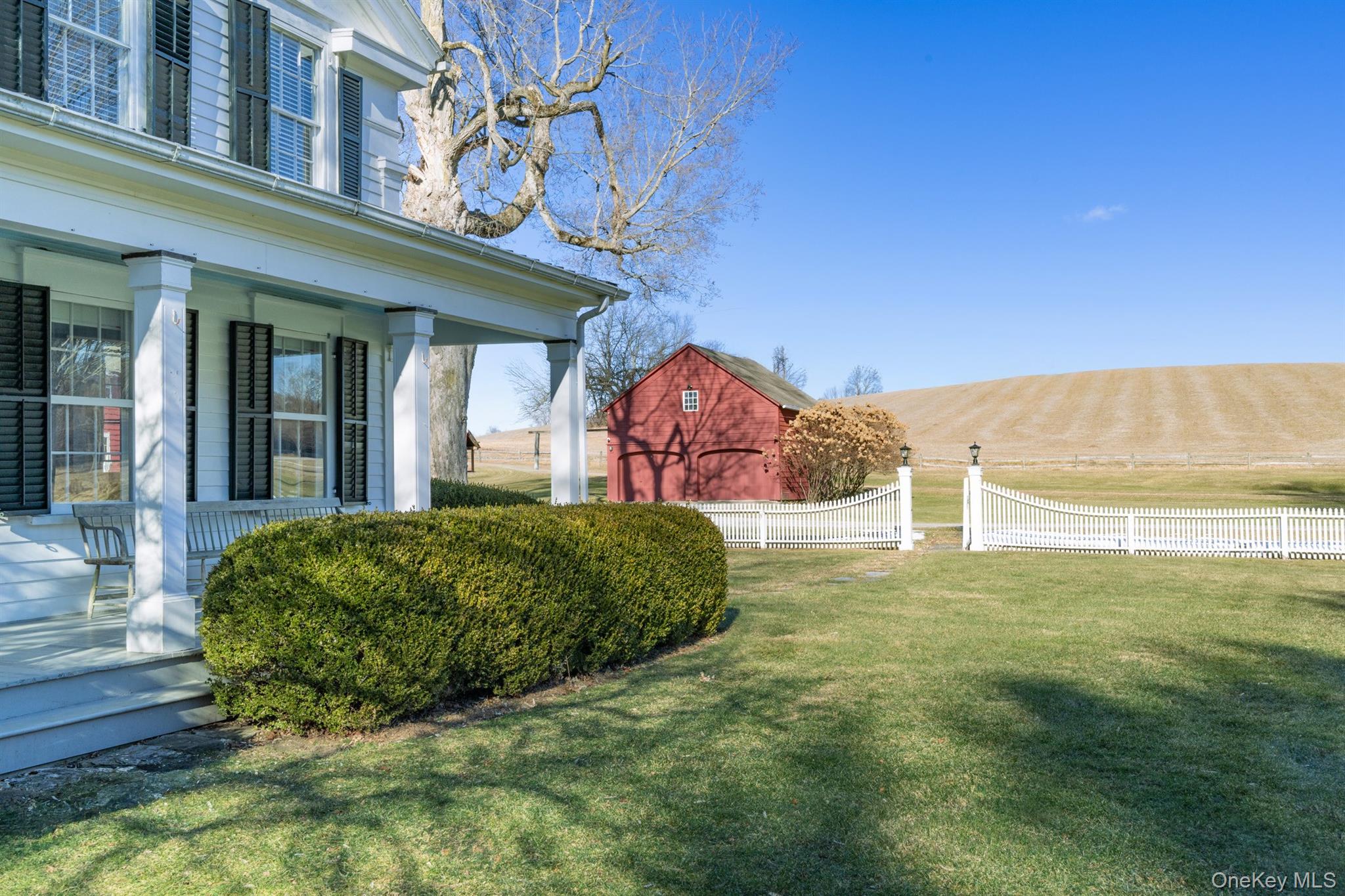 1515-1517 Route 83 Property Photo 4