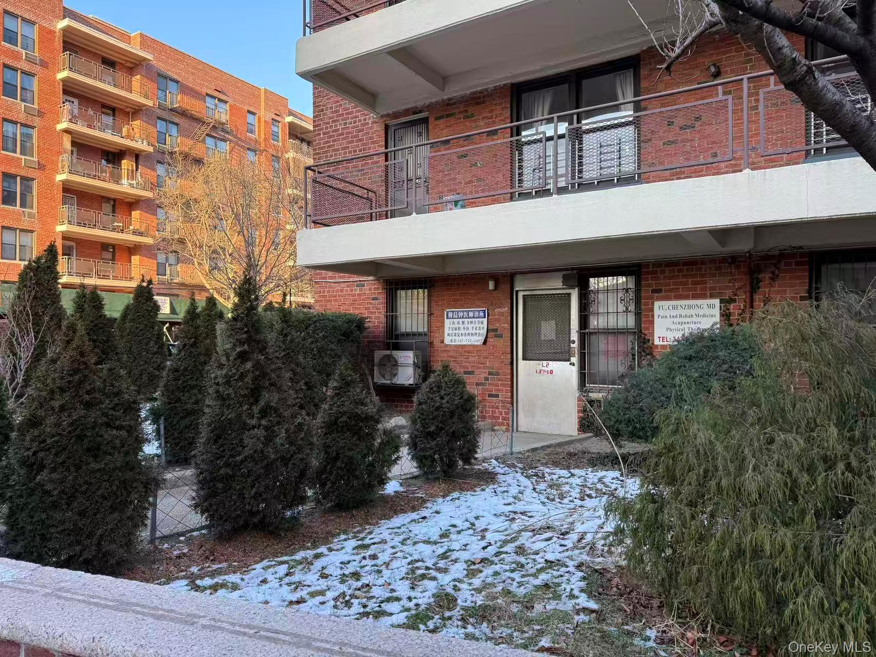 13710 Franklin Avenue L2 Property Photo 5