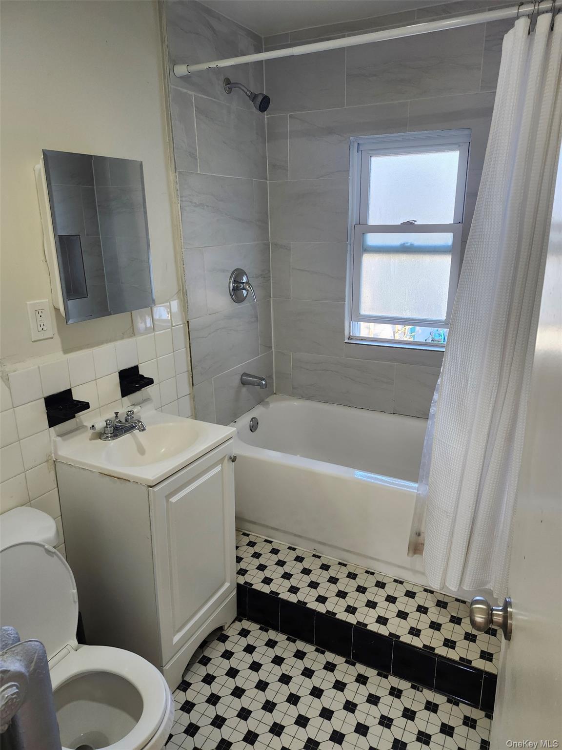 260 Biltmore Avenue Property Photo 8