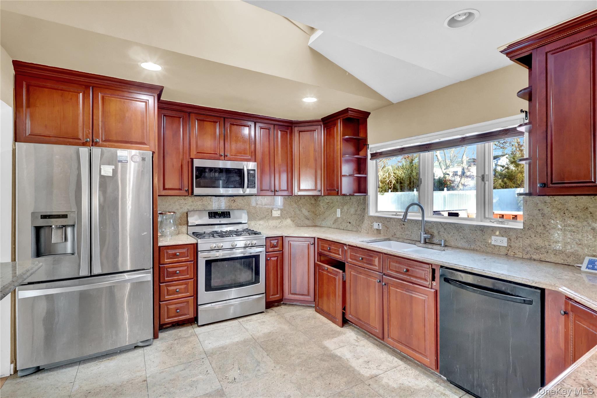 97 Willow Street Property Photo 3