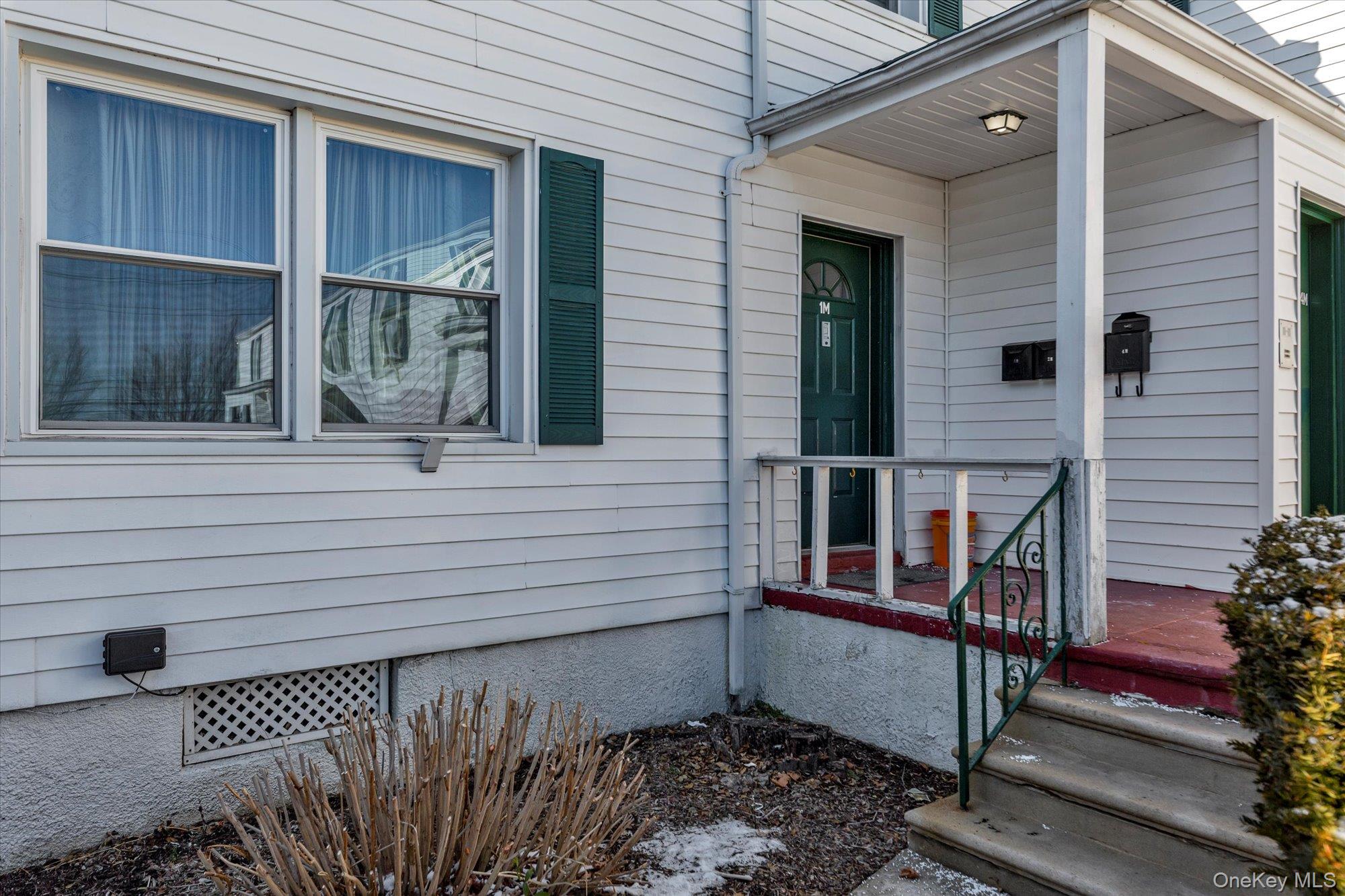 494 S Ocean Avenue 1m Property Photo 4