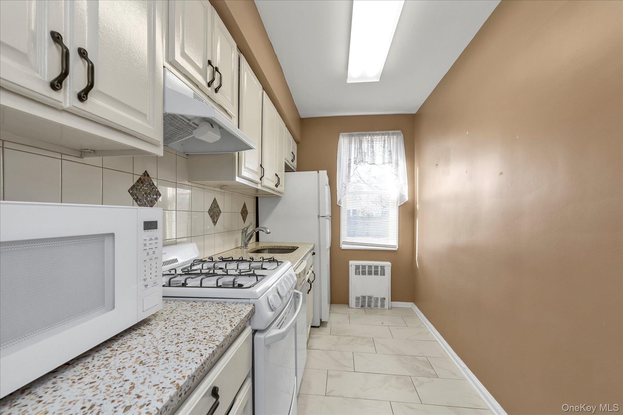 494 S Ocean Avenue 1m Property Photo 9