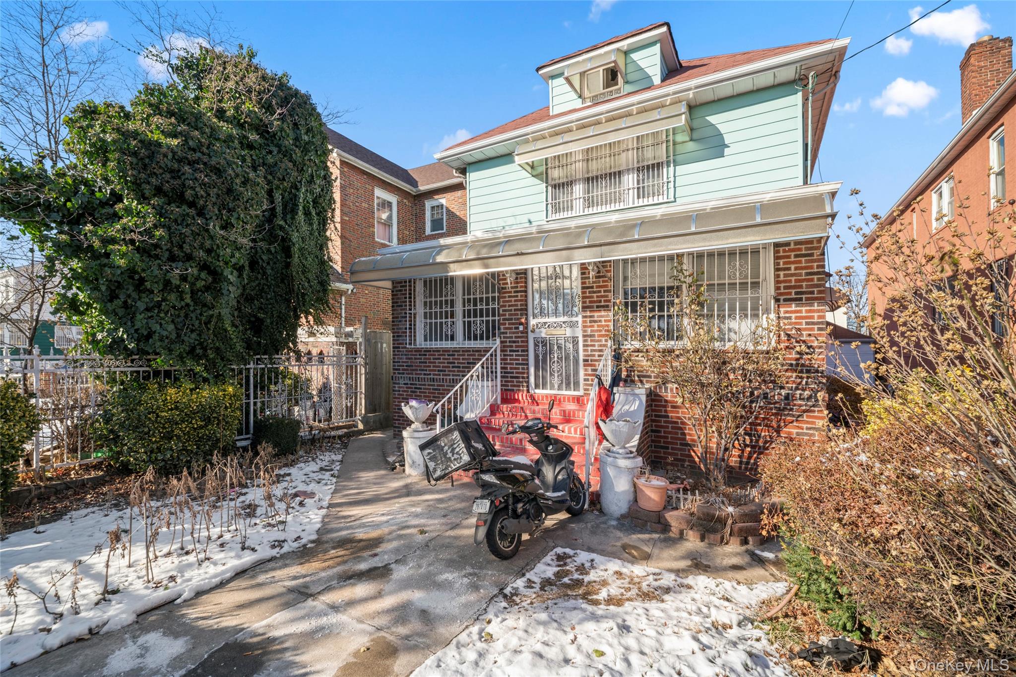871 Linden Boulevard Property Photo 4