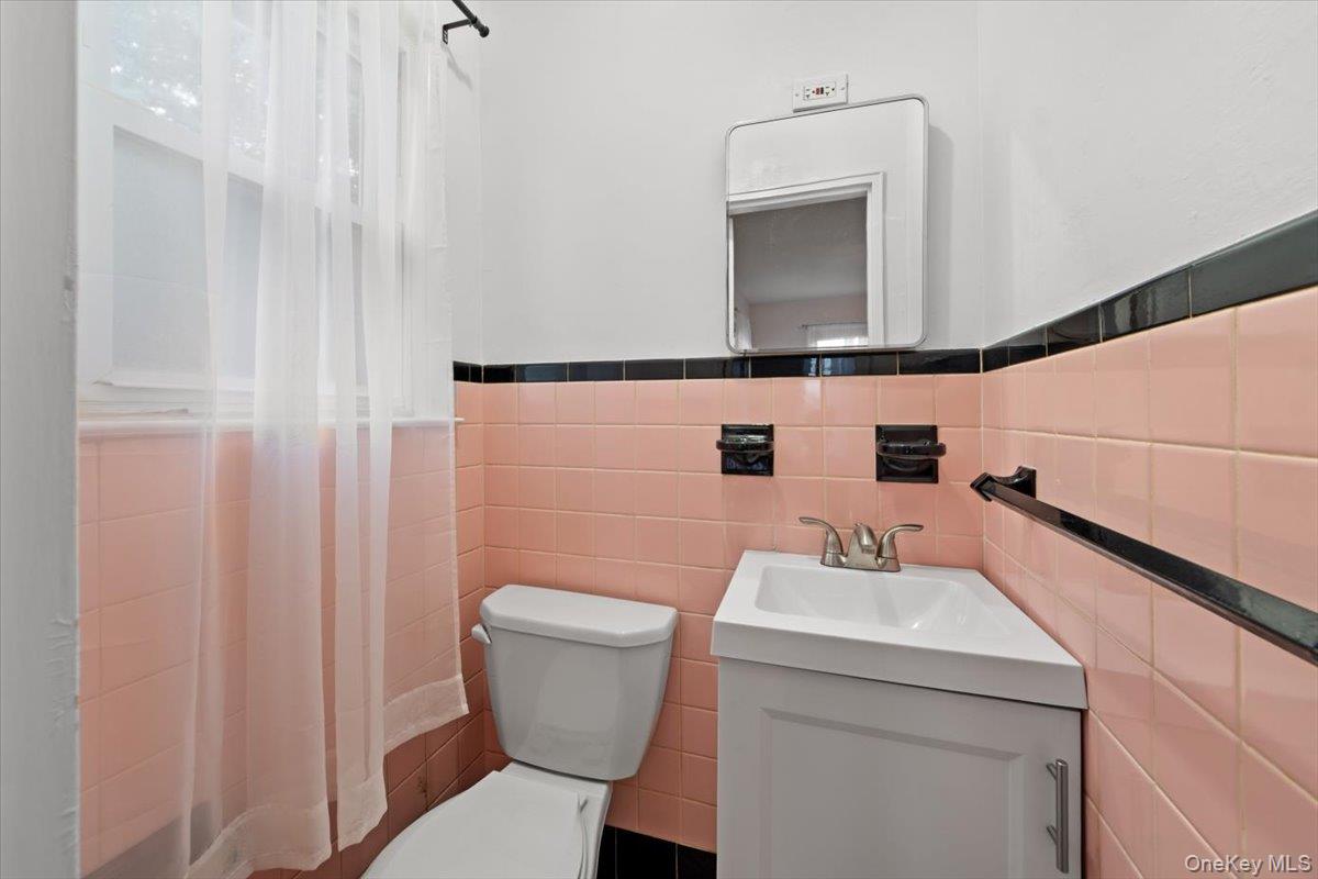 5824 Fieldston Road Property Photo 10