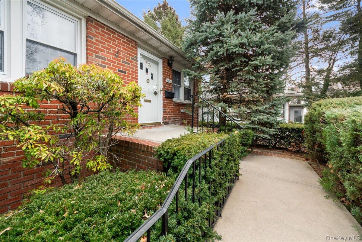 5824 Fieldston Road Property Photo 13
