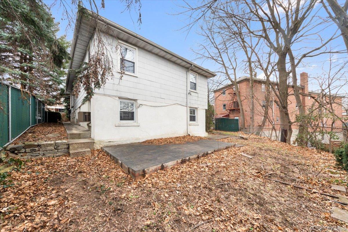 5824 Fieldston Road Property Photo 14