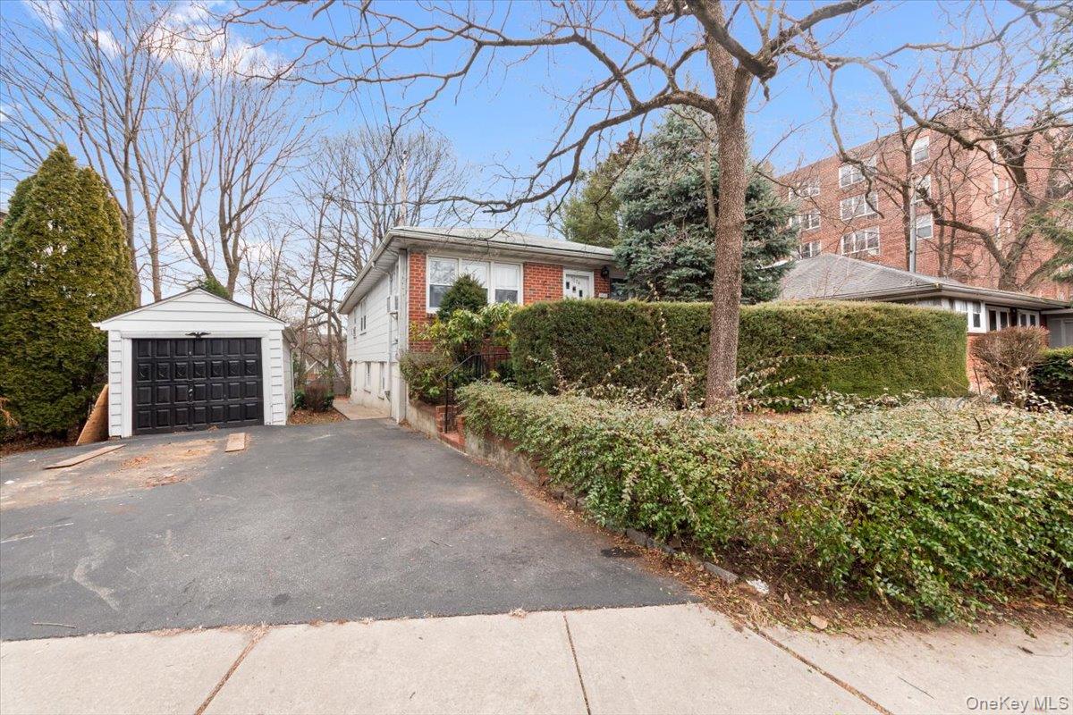 5824 Fieldston Road Property Photo 16