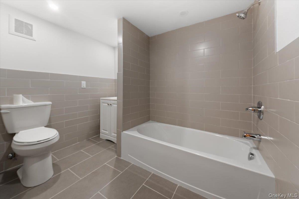 5824 Fieldston Road Property Photo 18