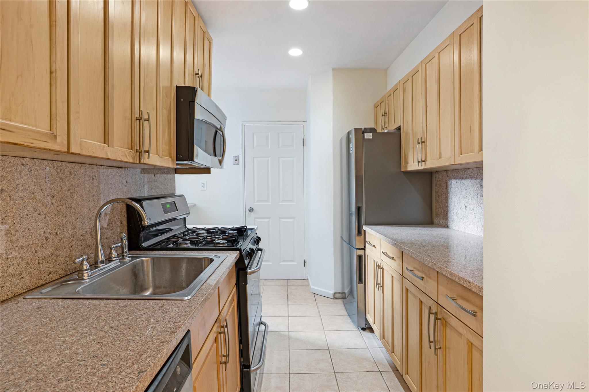 72-10 112th Street 5b Property Photo 4
