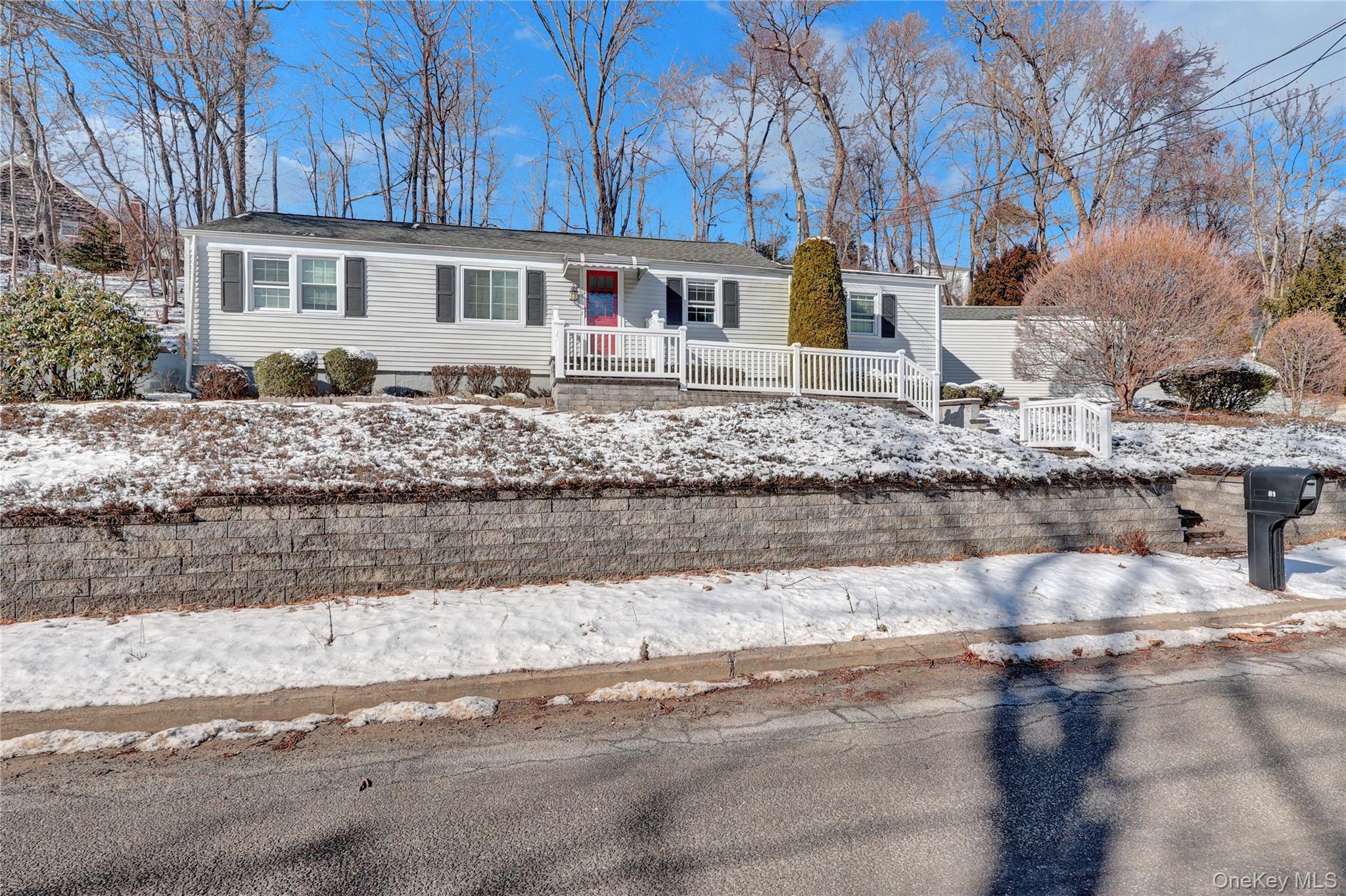 81 Oakside Road Property Photo 1