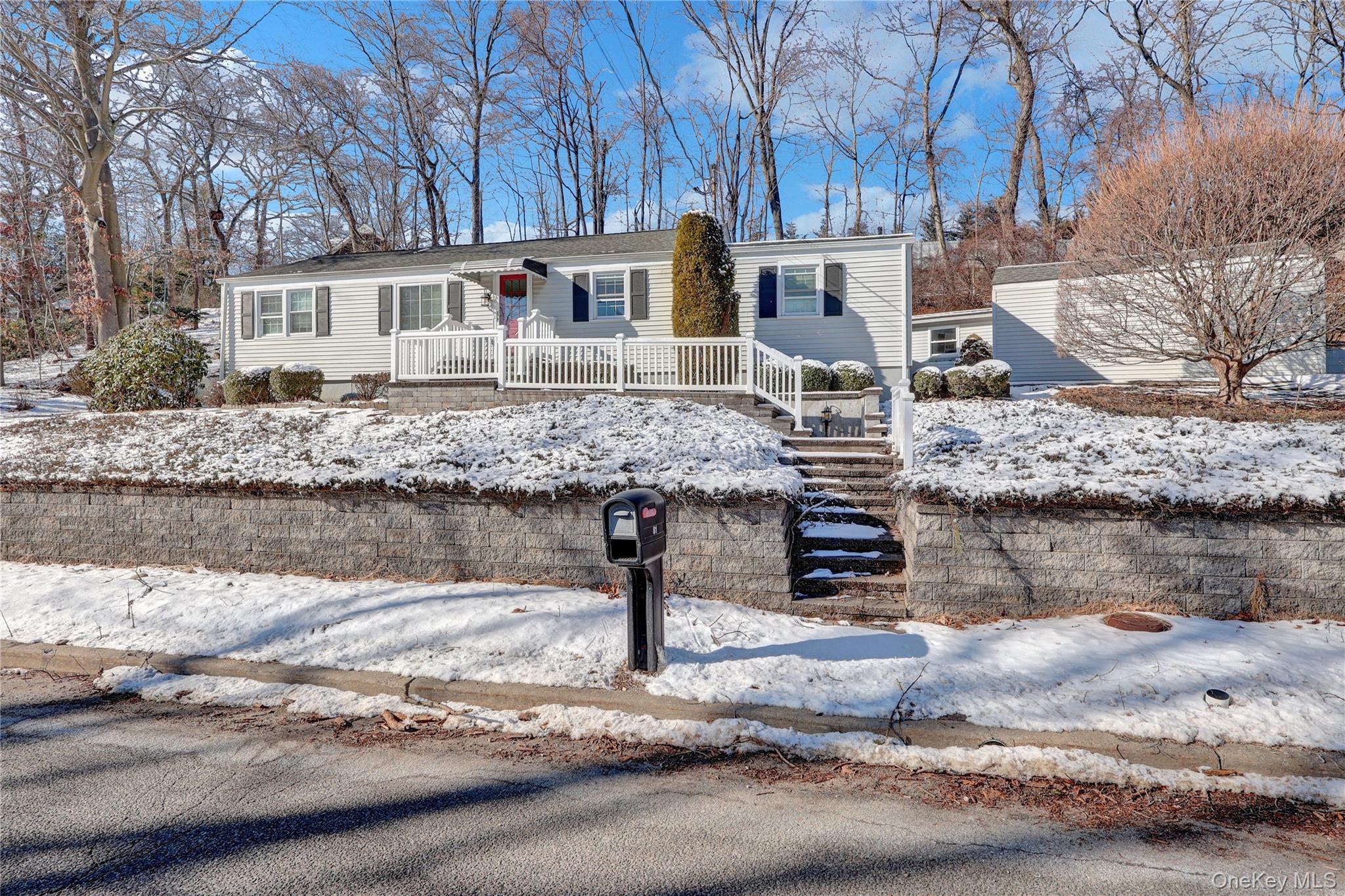 81 Oakside Road Property Photo 2