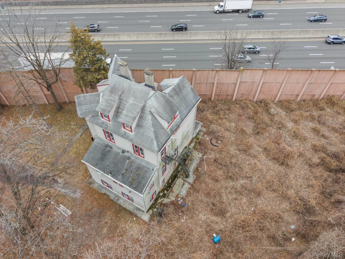 64 White Avenue Property Photo 4