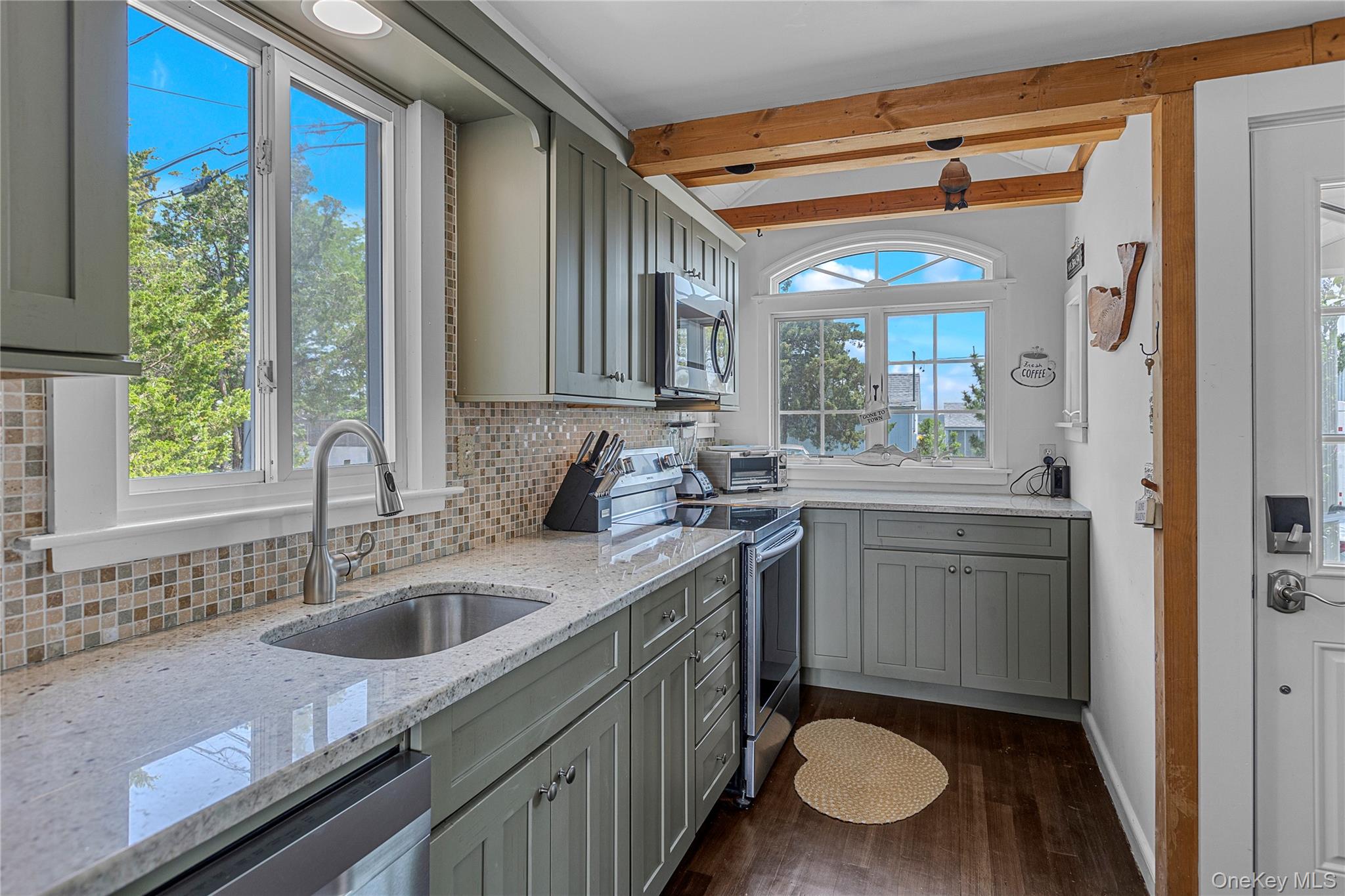 286 Towd Point Road Property Photo 13