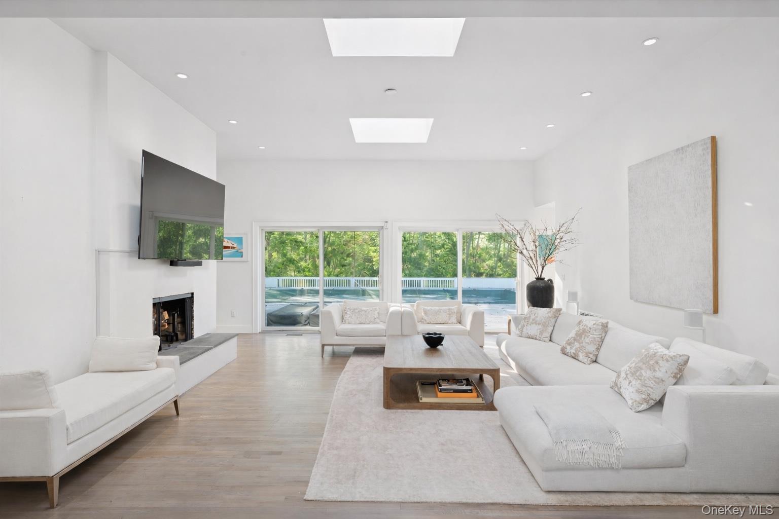 3 Southwood Lane Property Photo 2