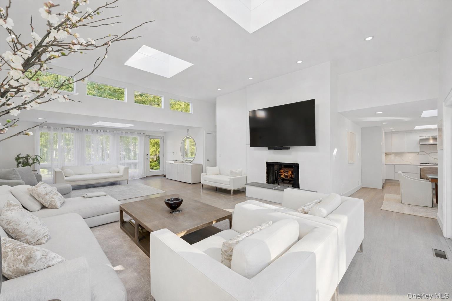 3 Southwood Lane Property Photo 4