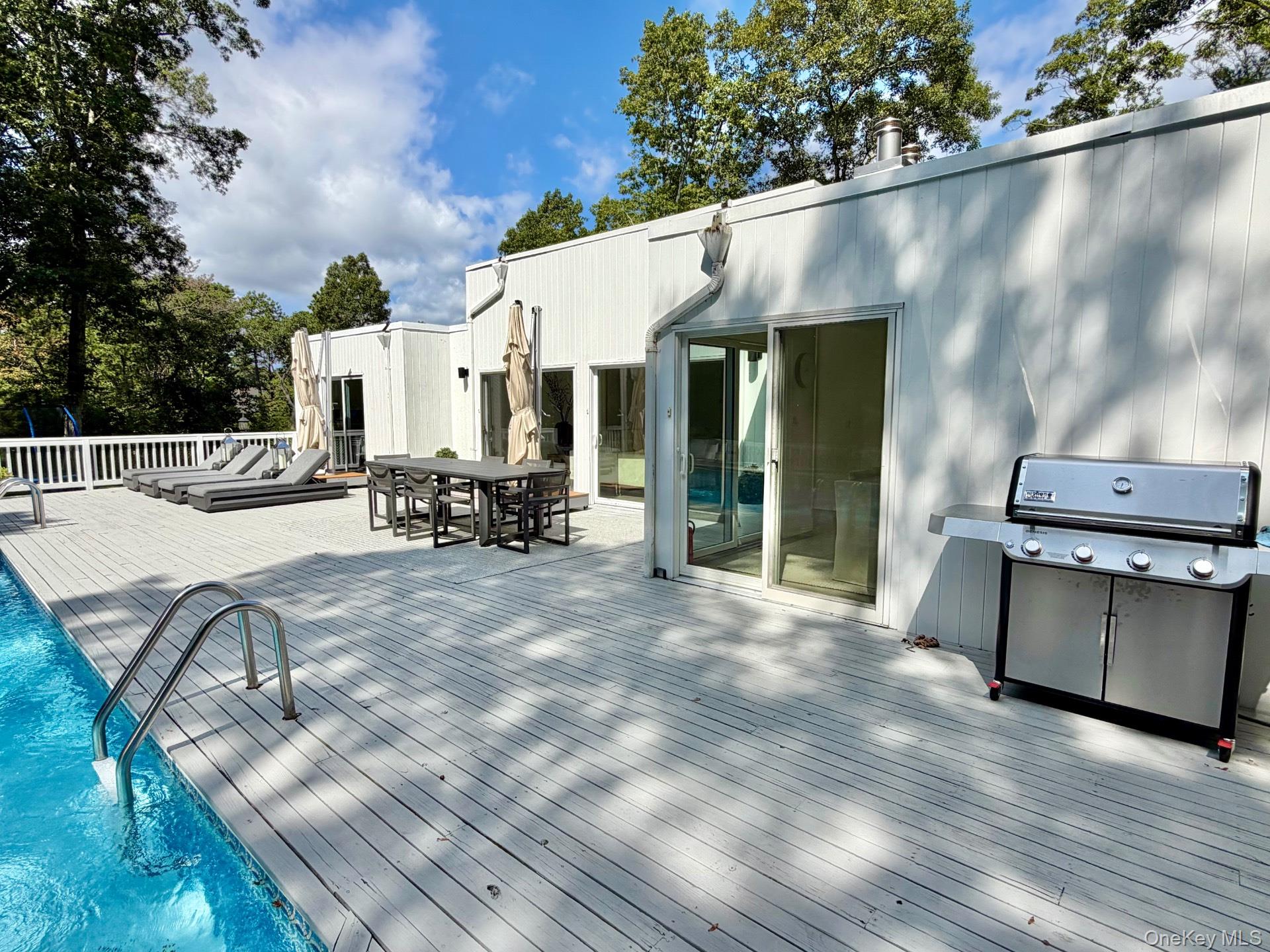 3 Southwood Lane Property Photo 21