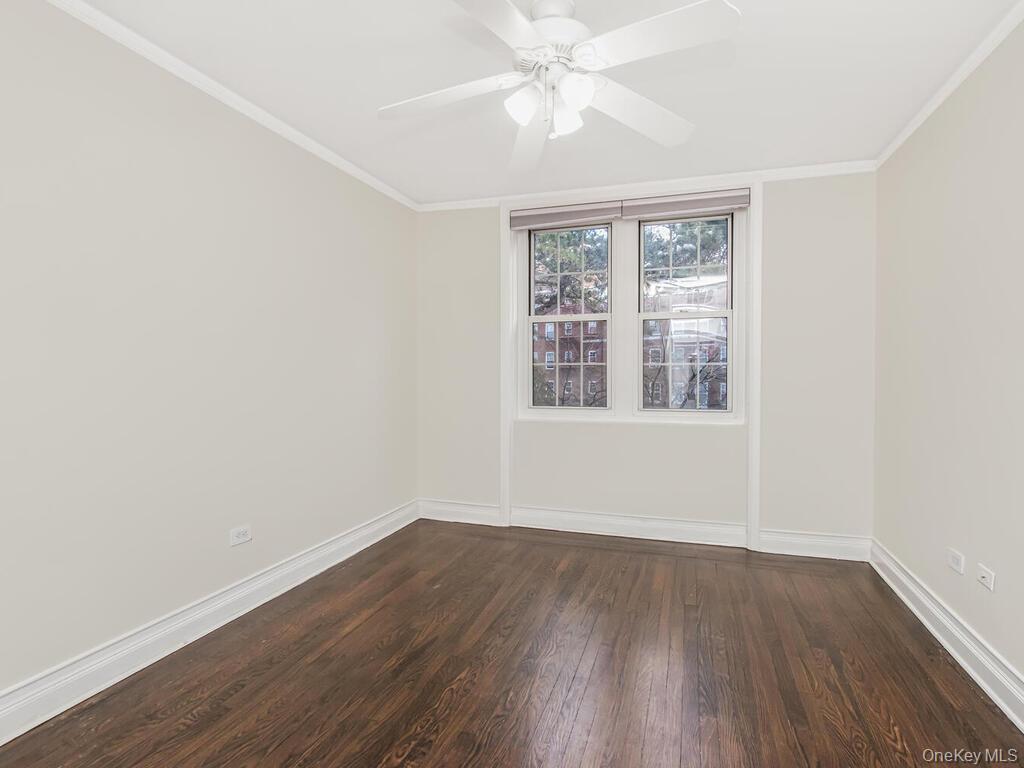 1332 Midland Avenue 3f Property Photo 15