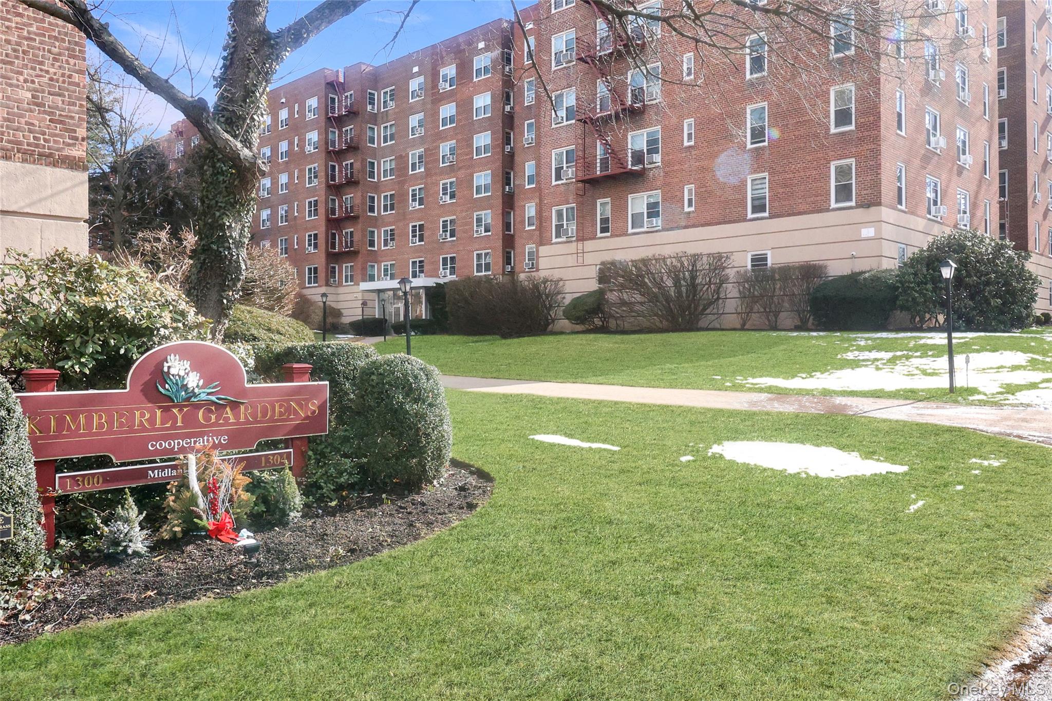 1300 Midland Avenue A51 Property Photo 1