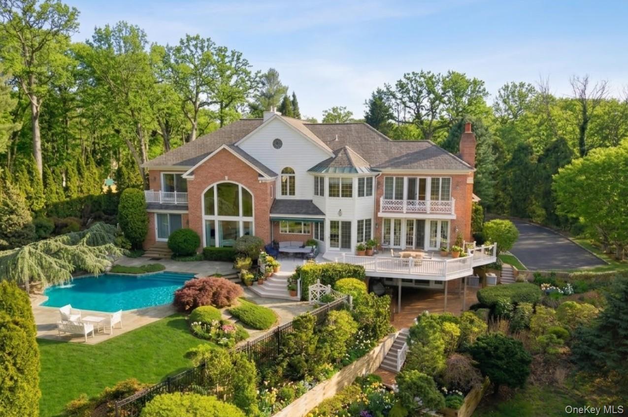 19 Cobblestone Court Property Photo 5