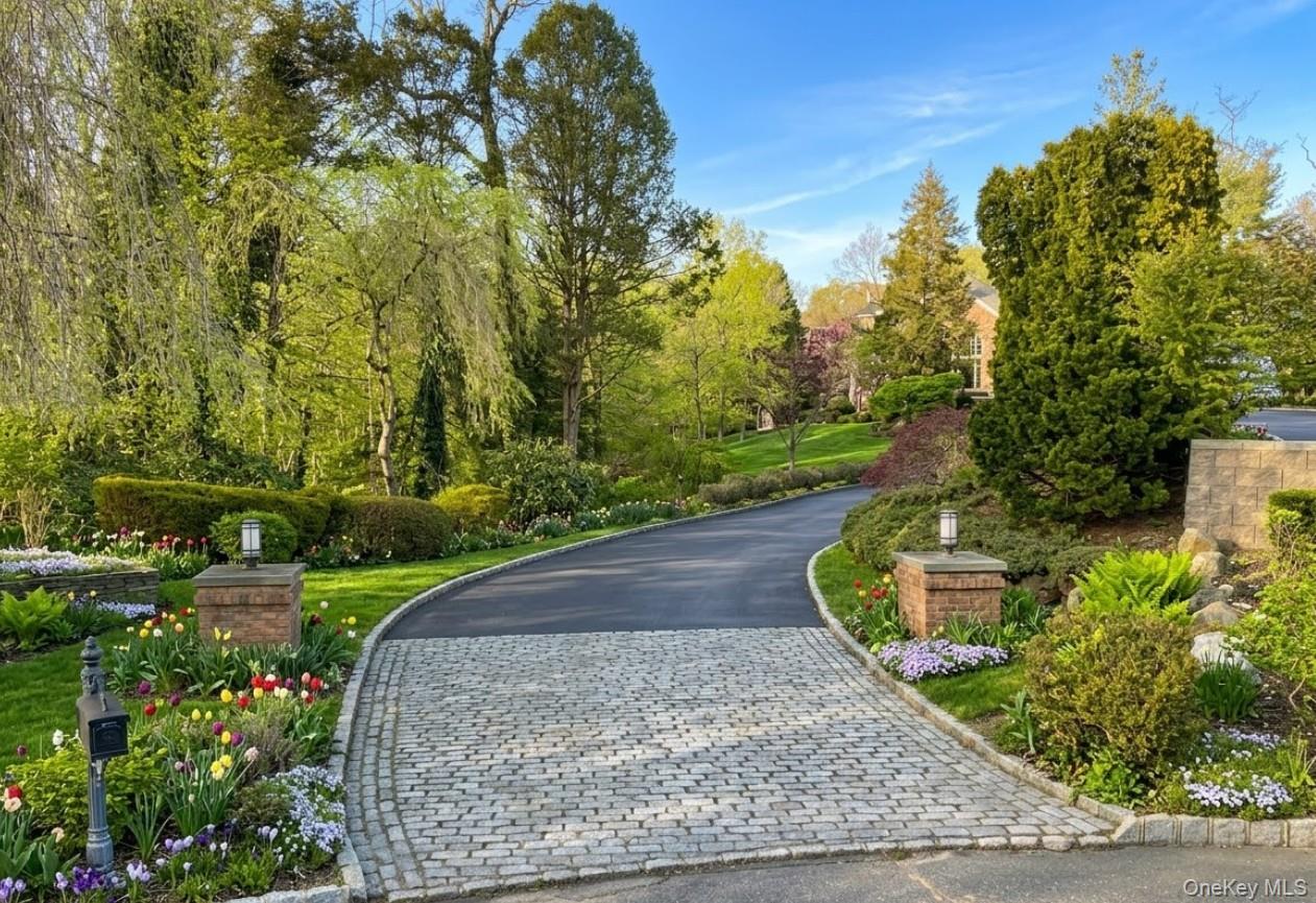 19 Cobblestone Court Property Photo 7