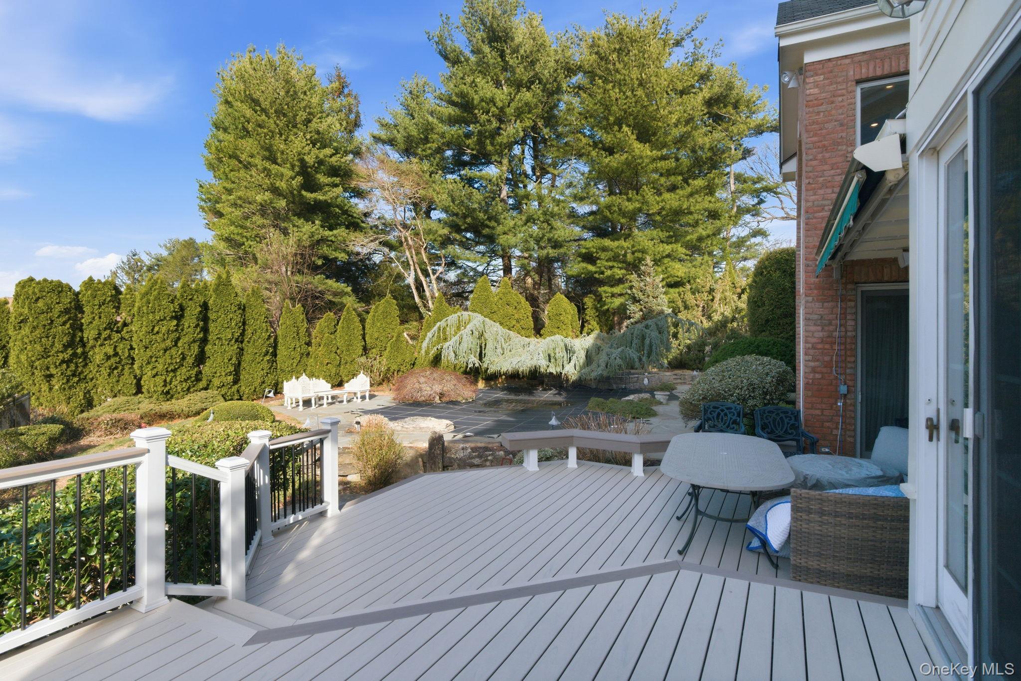 19 Cobblestone Court Property Photo 36