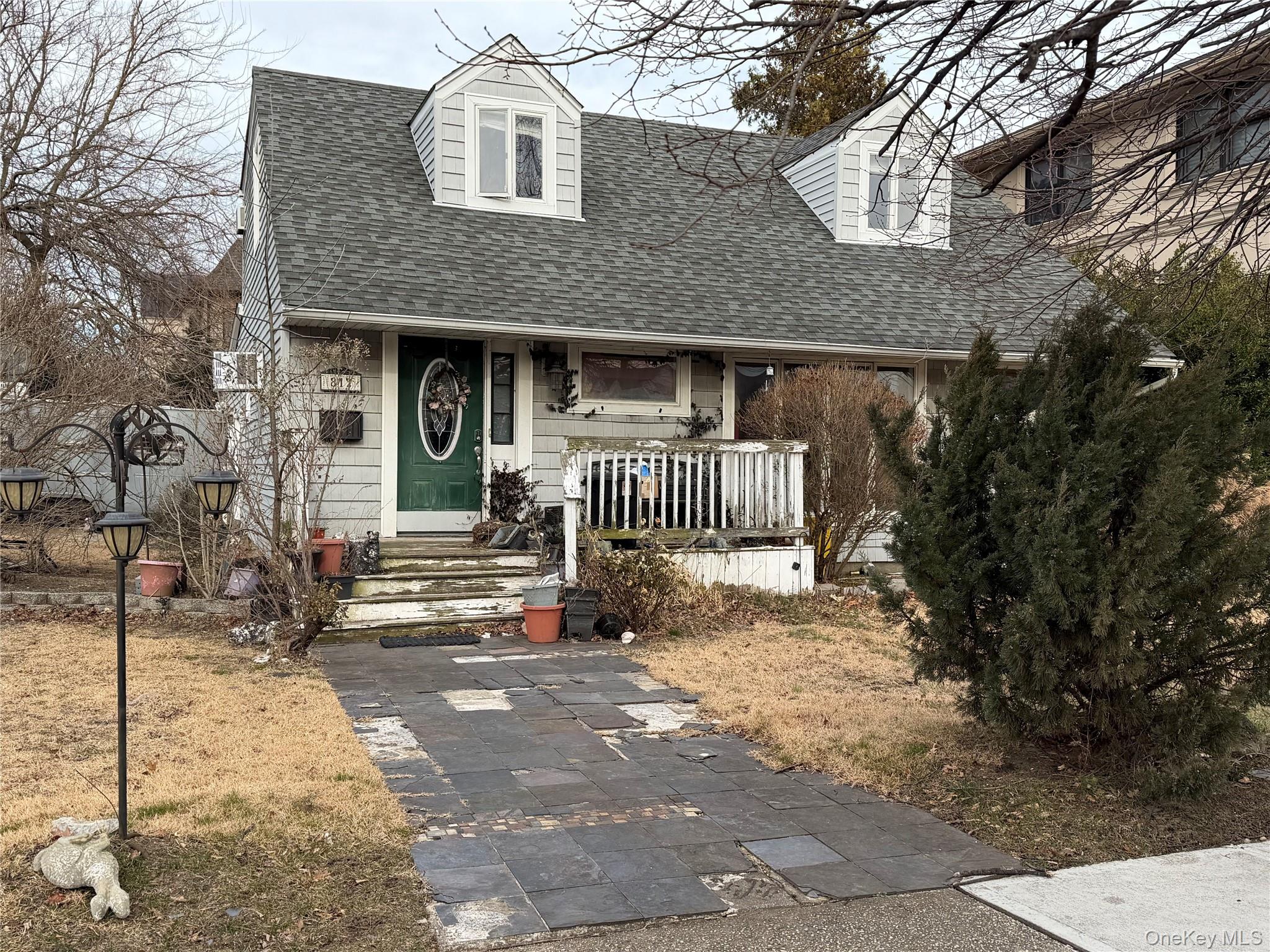 812 Ibsen Street Property Photo 1
