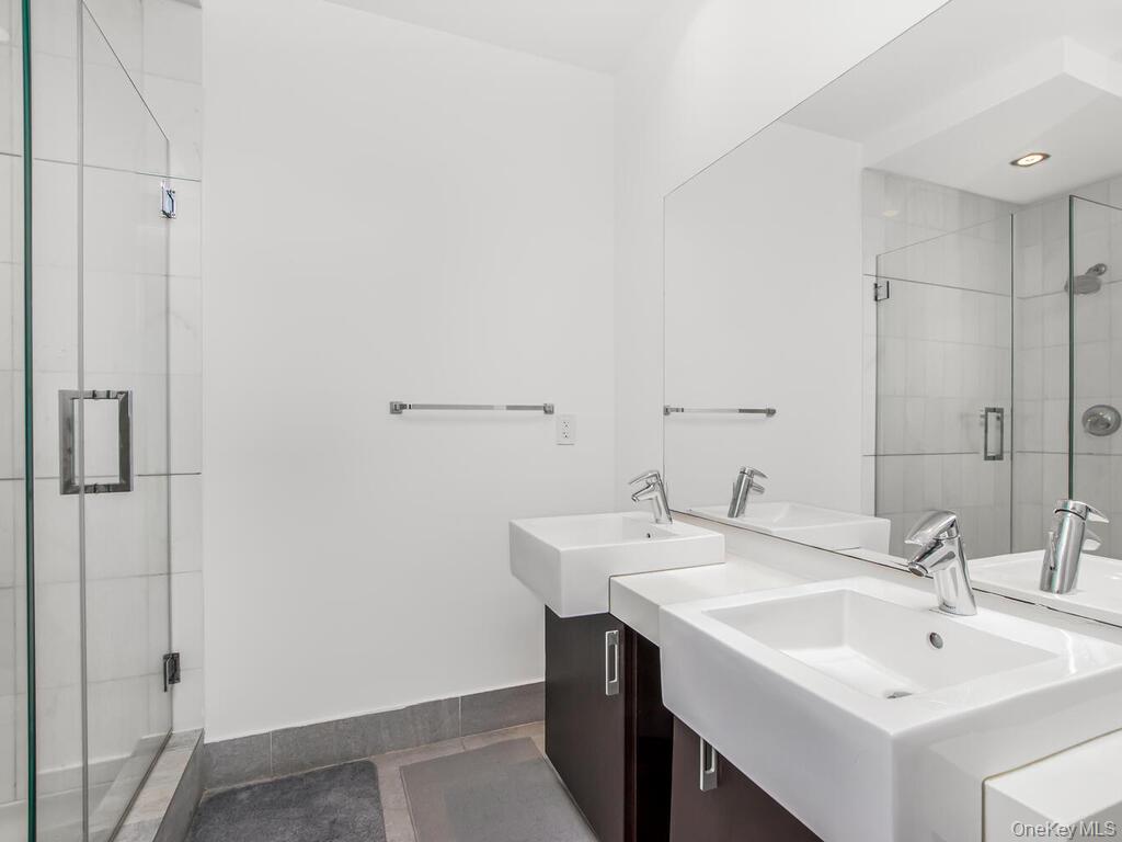 701 Ridge Hill Boulevard 11c Property Photo 6