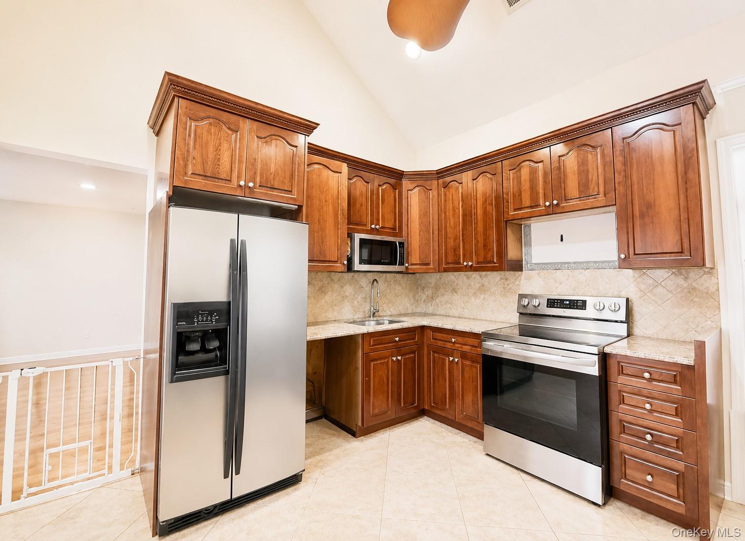 4 Manor Hills Drive Property Photo 14