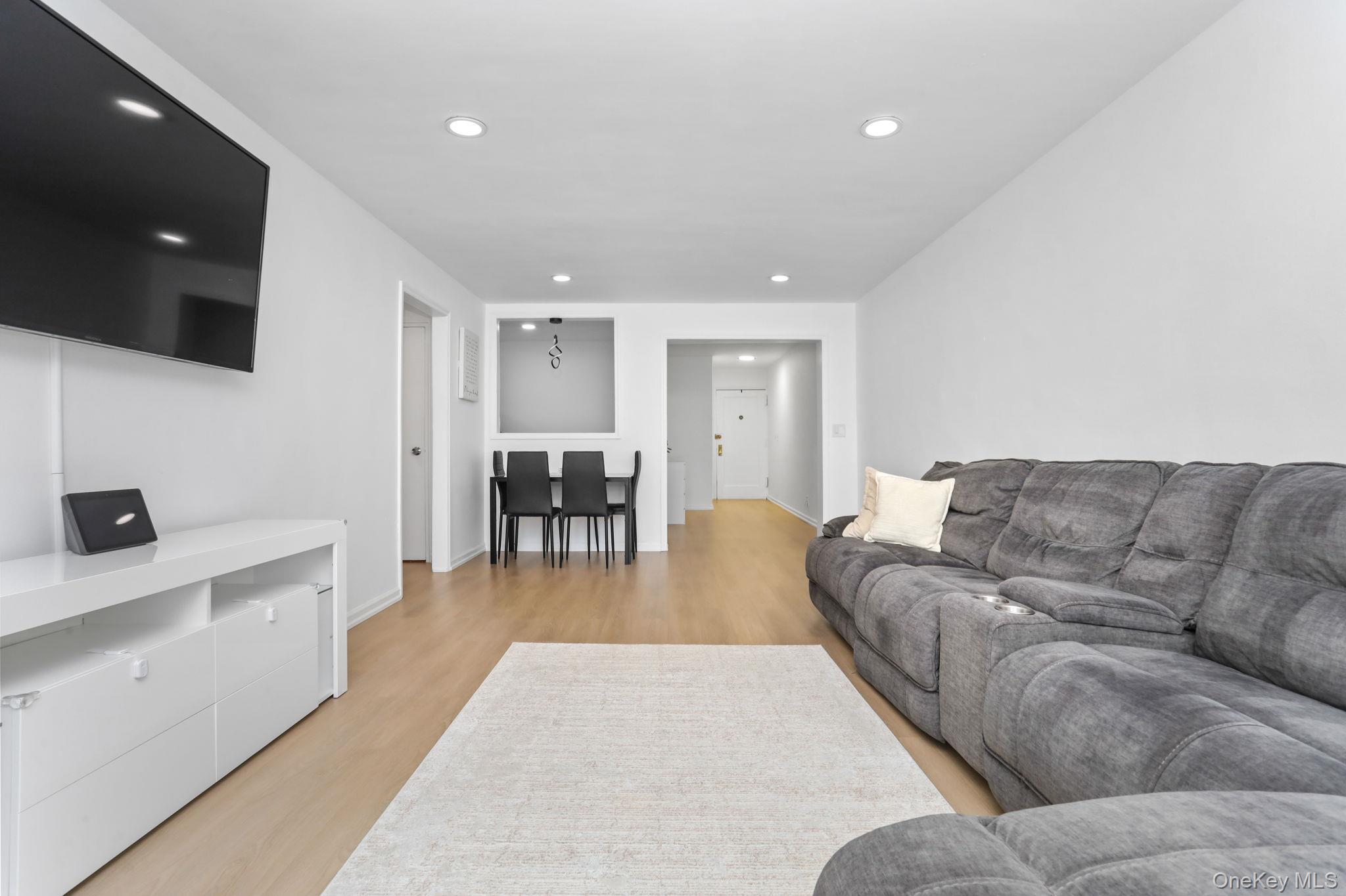 450 Pelham Road 1c Property Photo 4