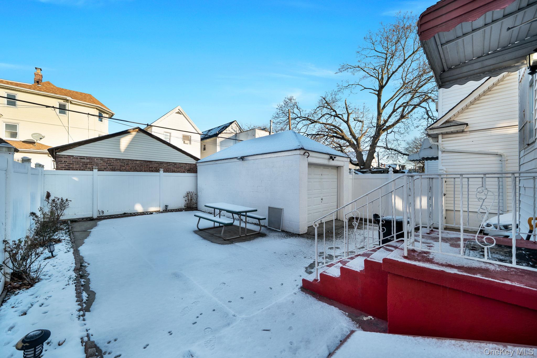 10439 115th Street Property Photo 34