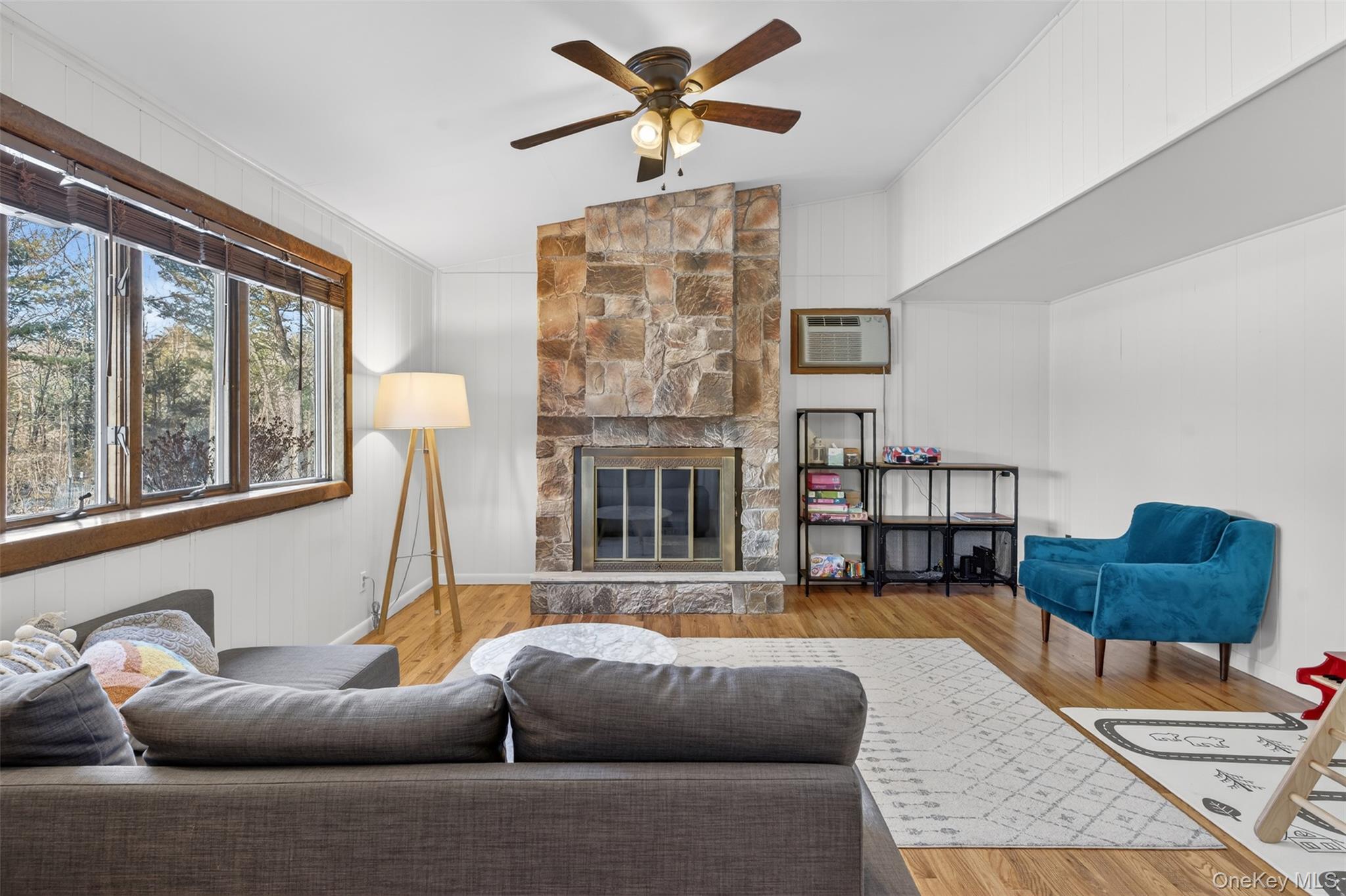 1073 Indian Springs Road Property Photo 4