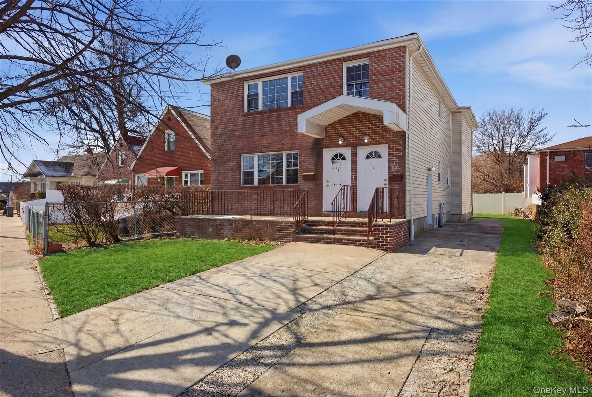 13410 Farmers Boulevard Property Photo 3
