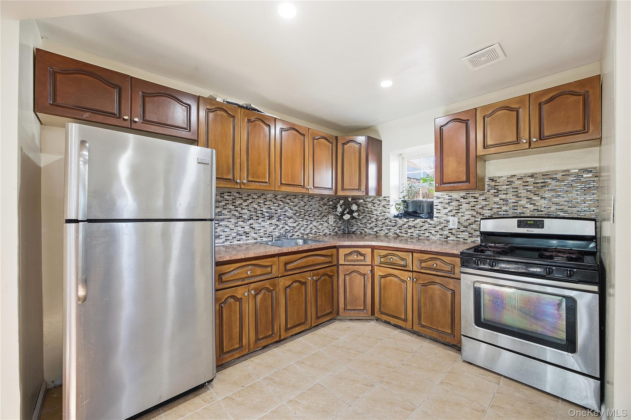 13410 Farmers Boulevard Property Photo 19