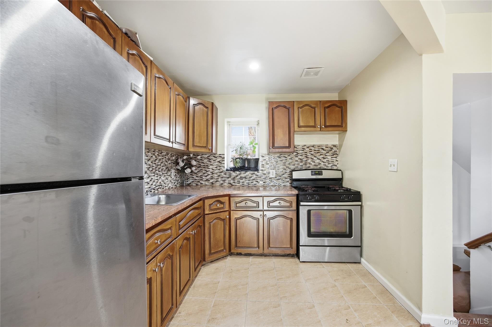 13410 Farmers Boulevard Property Photo 20