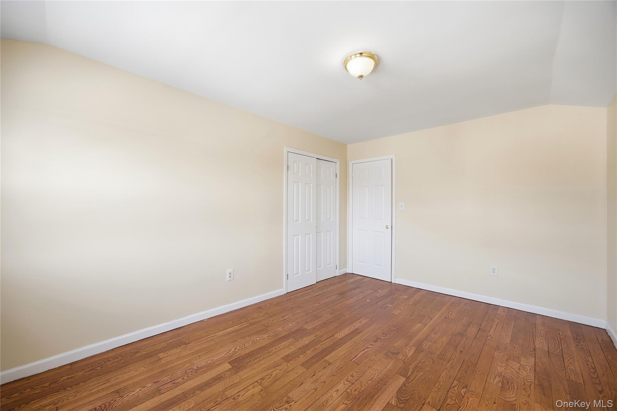 13410 Farmers Boulevard Property Photo 25