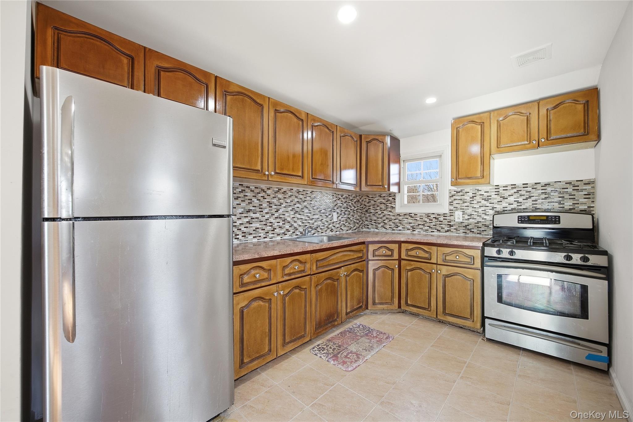 13410 Farmers Boulevard Property Photo 34