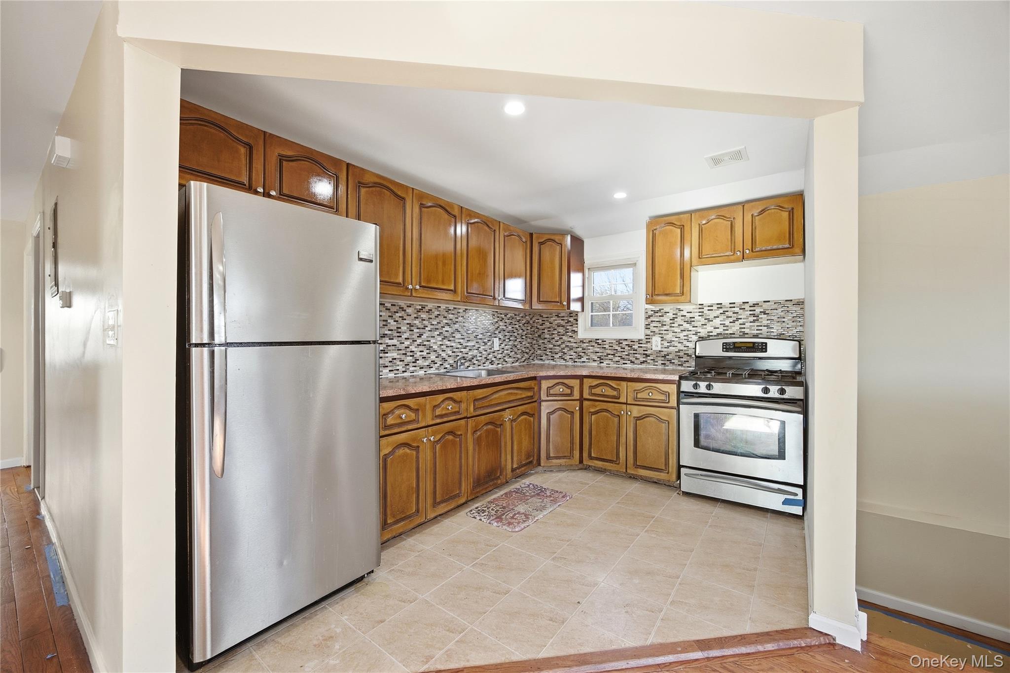 13410 Farmers Boulevard Property Photo 35