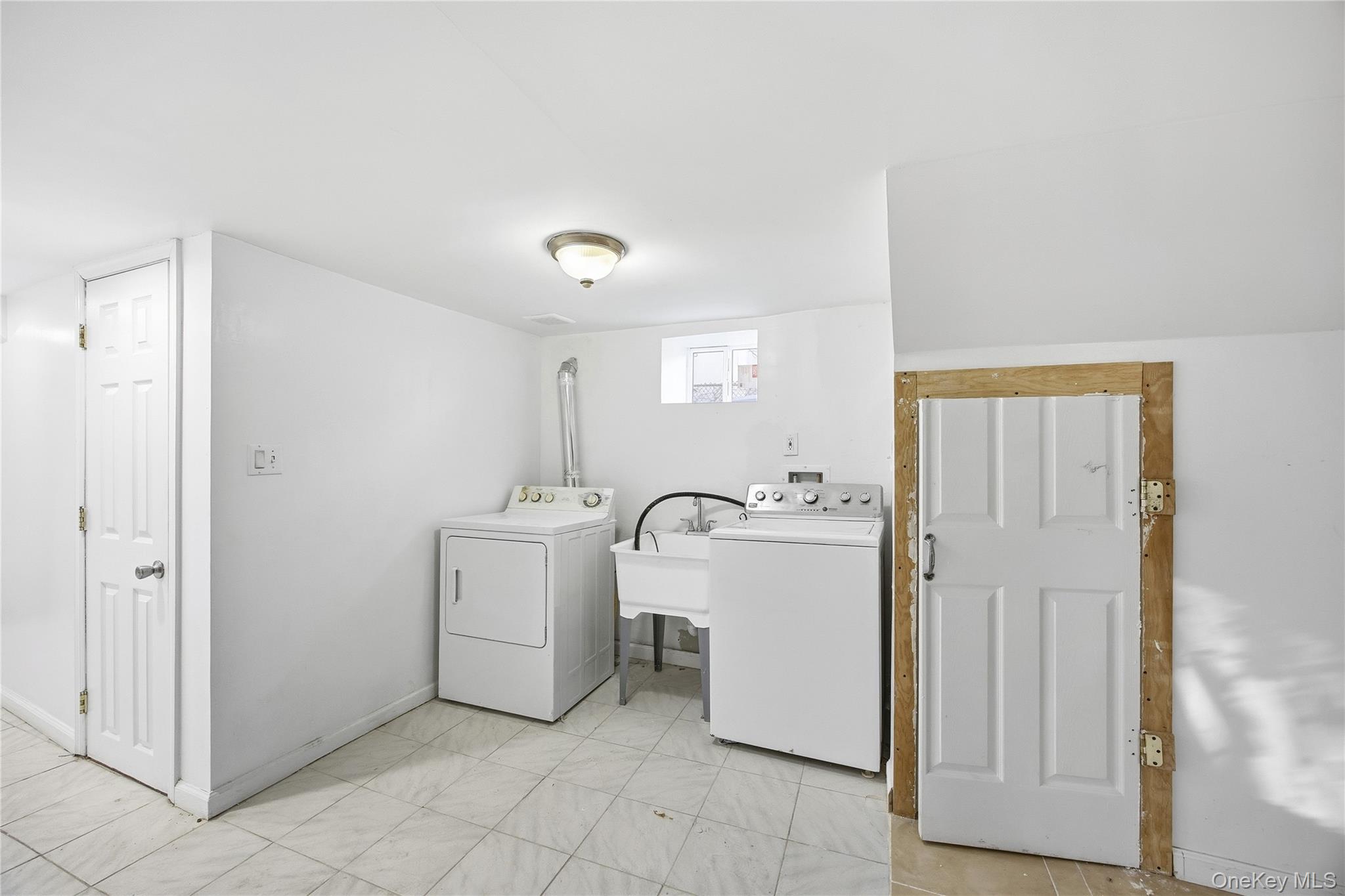 13410 Farmers Boulevard Property Photo 41