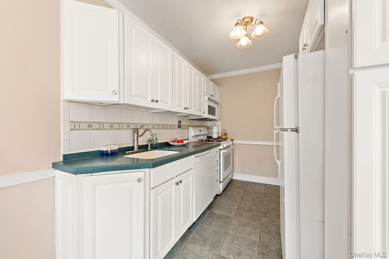 5730 Mosholu Avenue 4f Property Photo 9