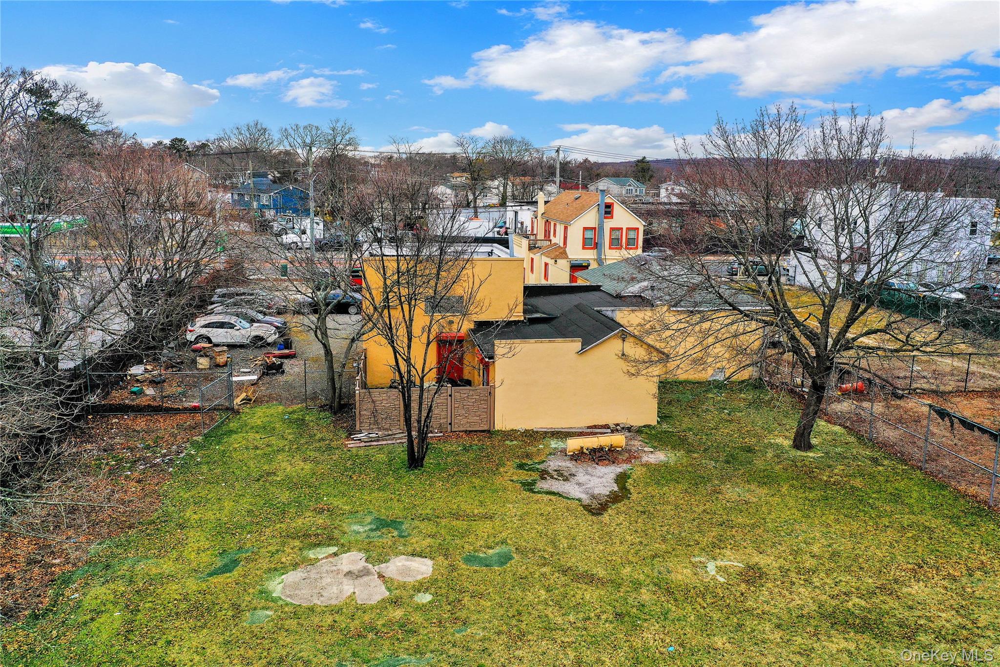 1513 Straight Path Property Photo 5